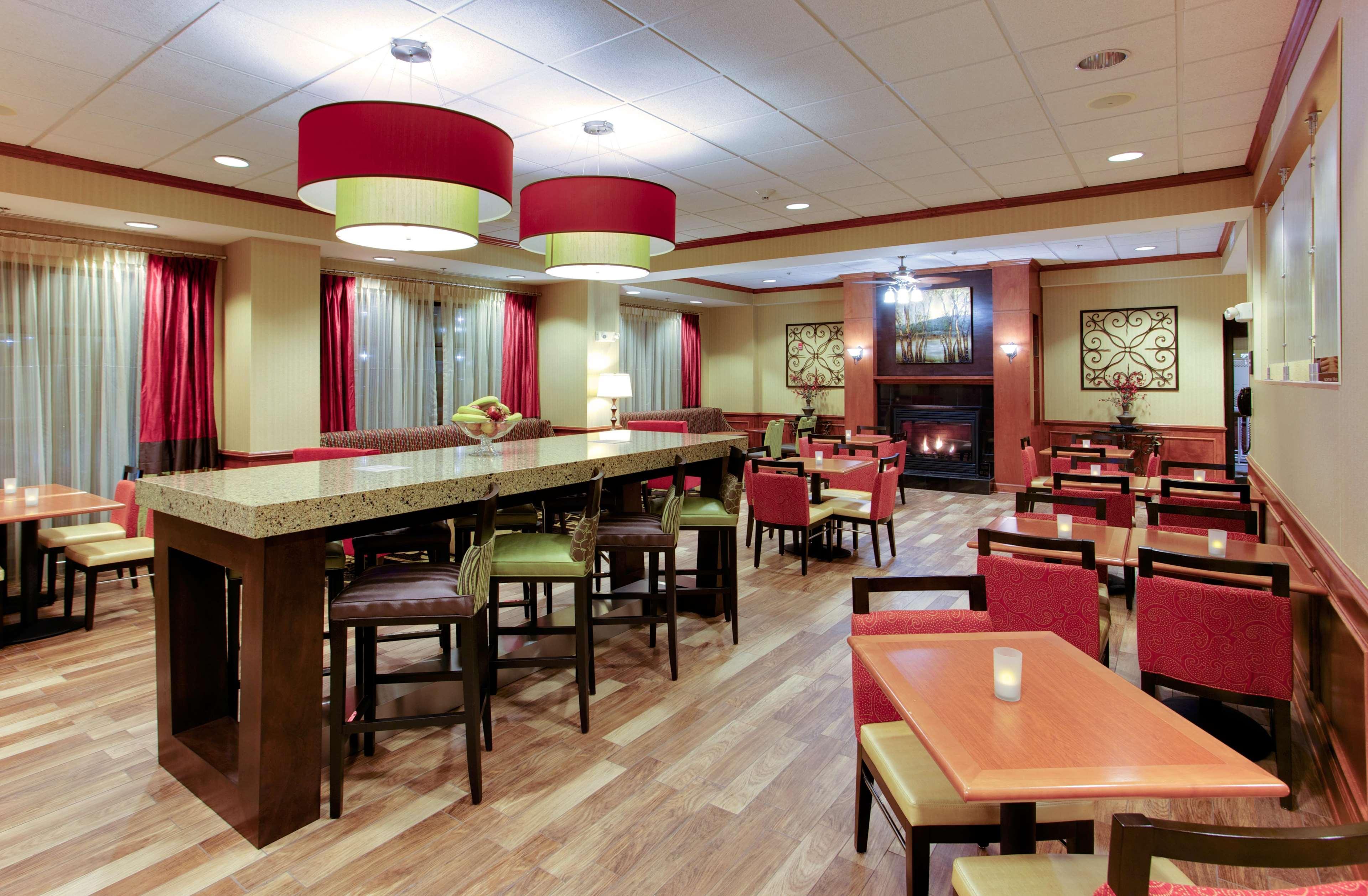 Hampton Inn Emporia Eksteriør bilde