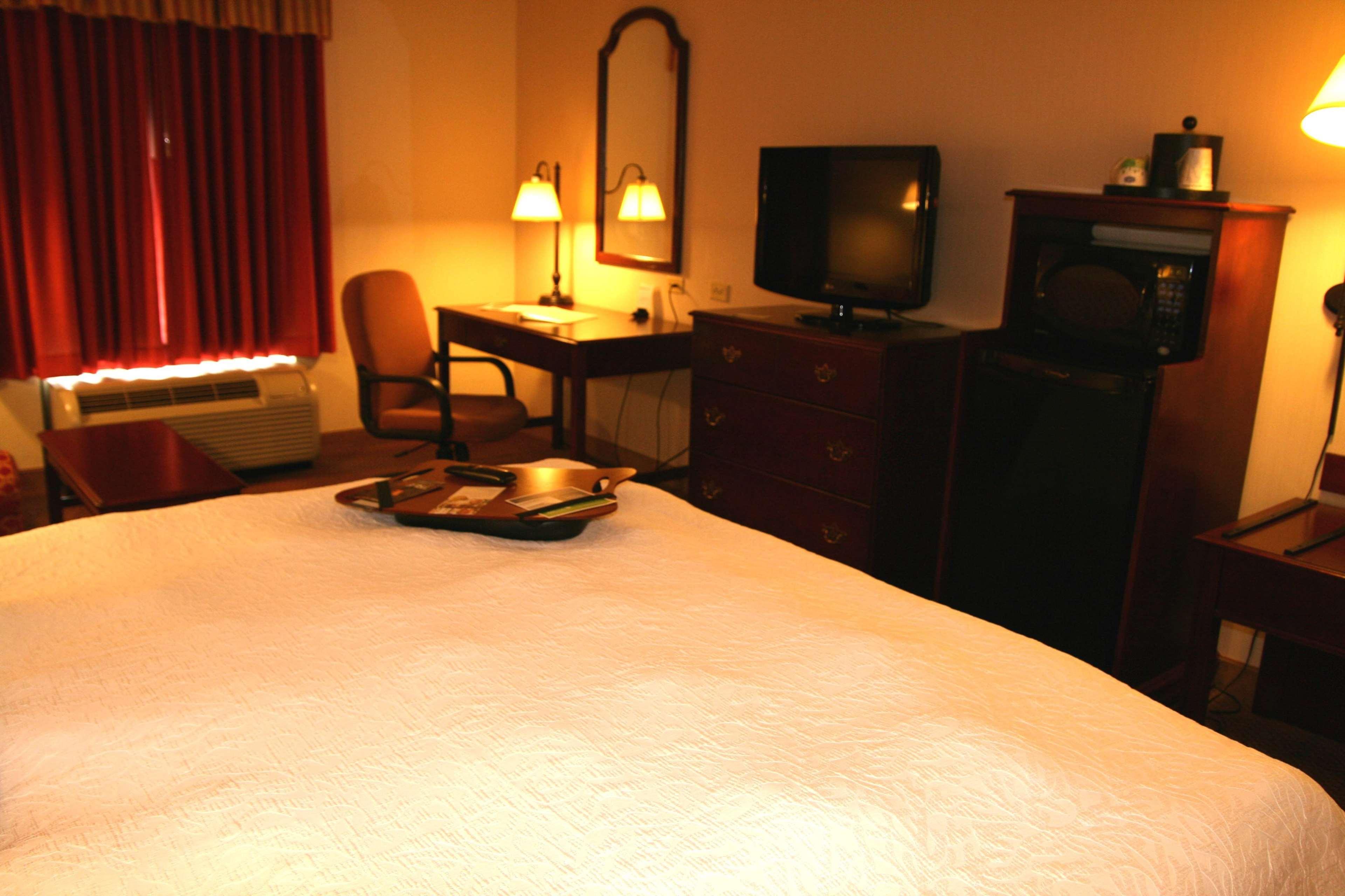 Hampton Inn Emporia Rom bilde