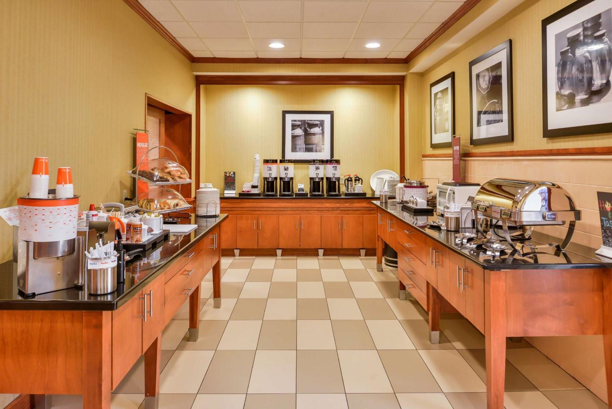 Hampton Inn Emporia Eksteriør bilde
